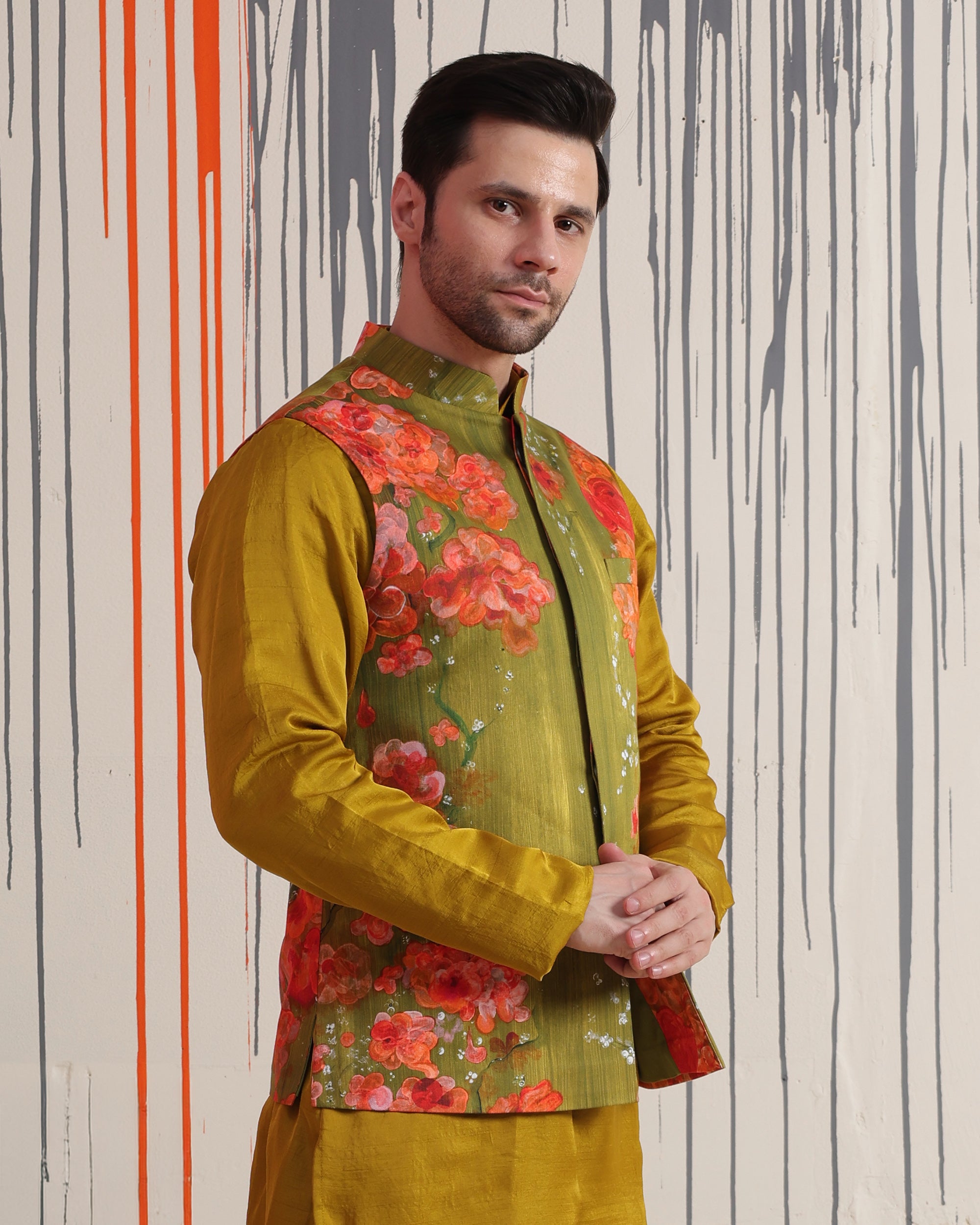 Bougainvillea & Moss Vest - view 3