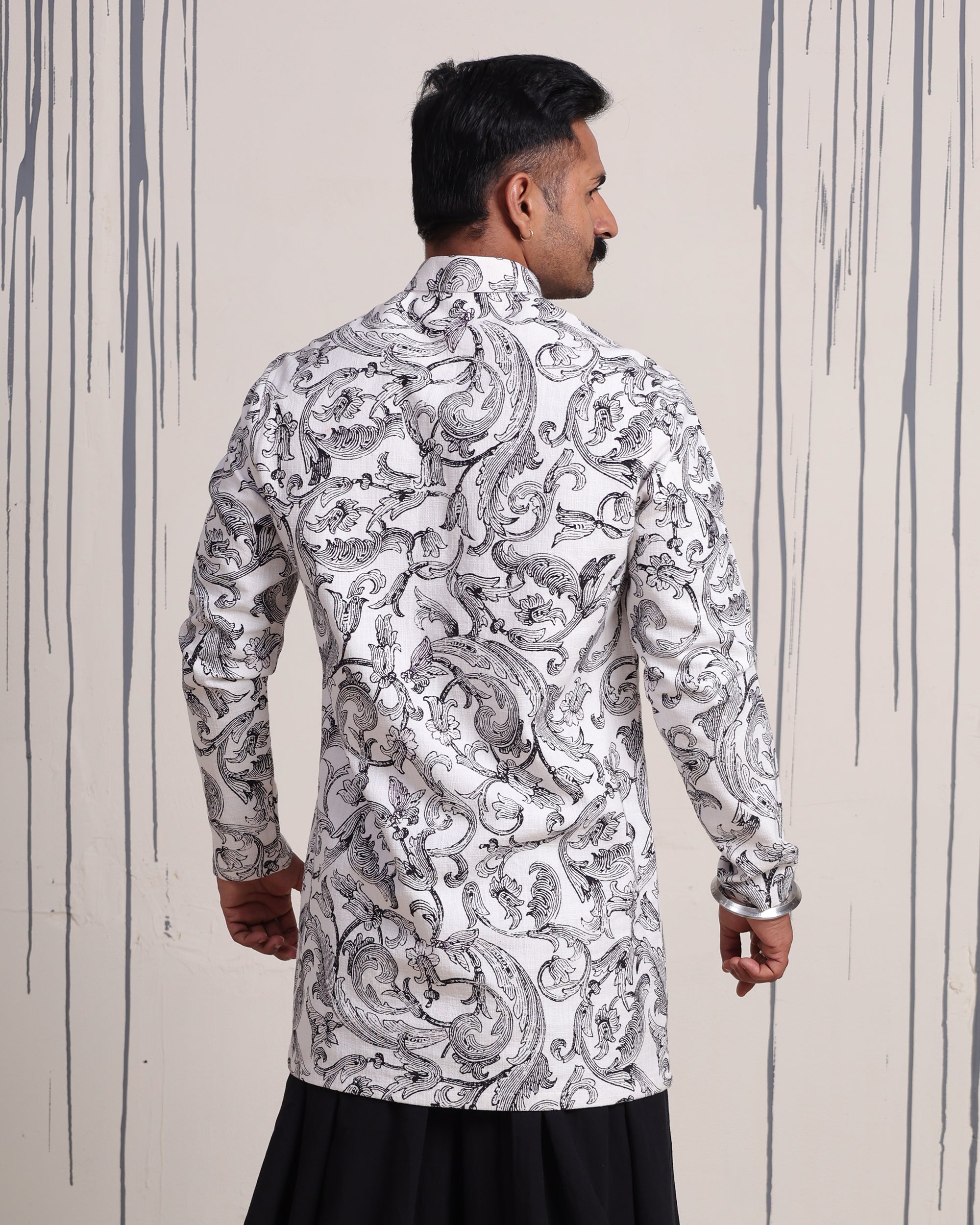 Florentine Scroll Mid-length Kurta - view 2