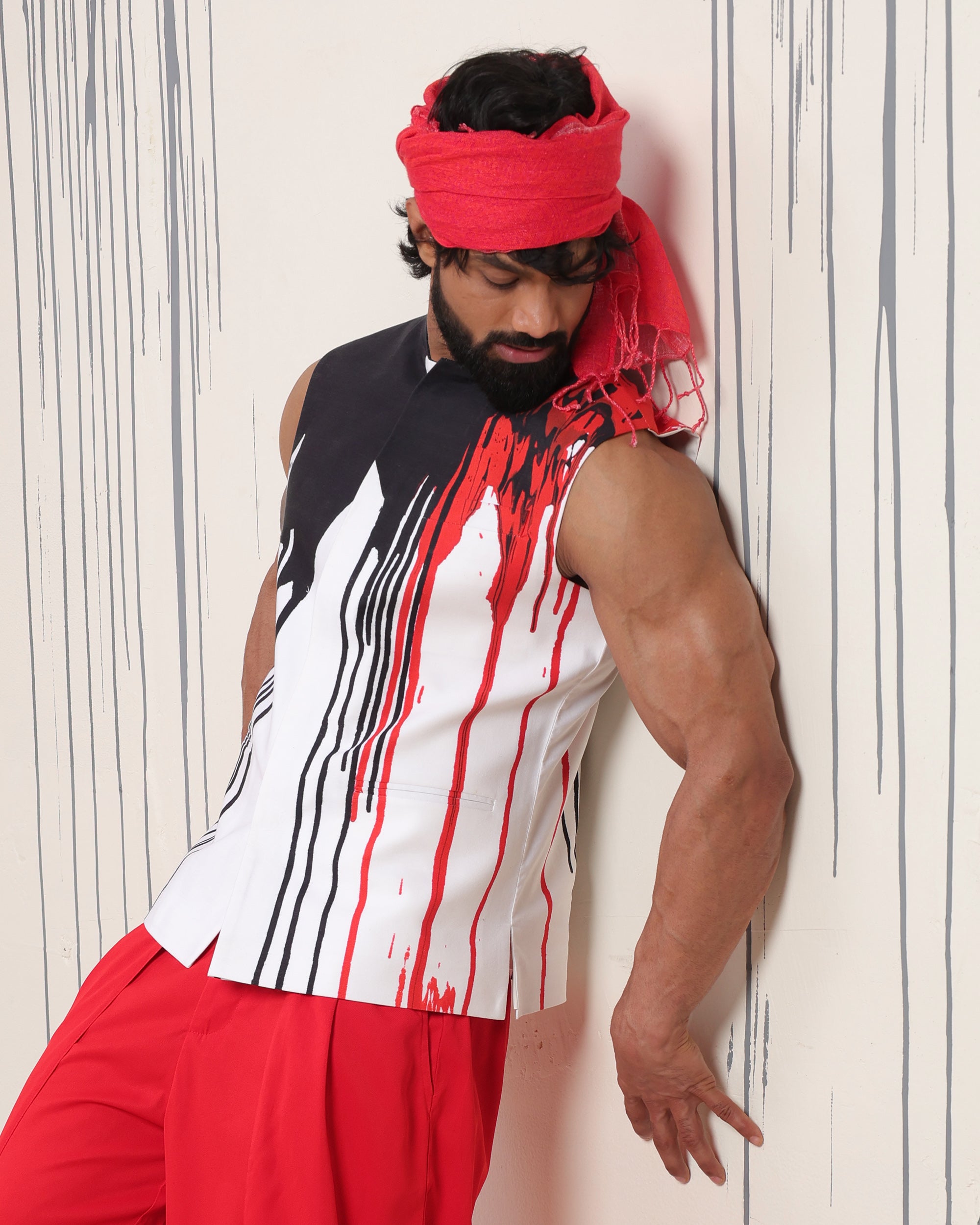 Traces Black White & Red Vest - view 5