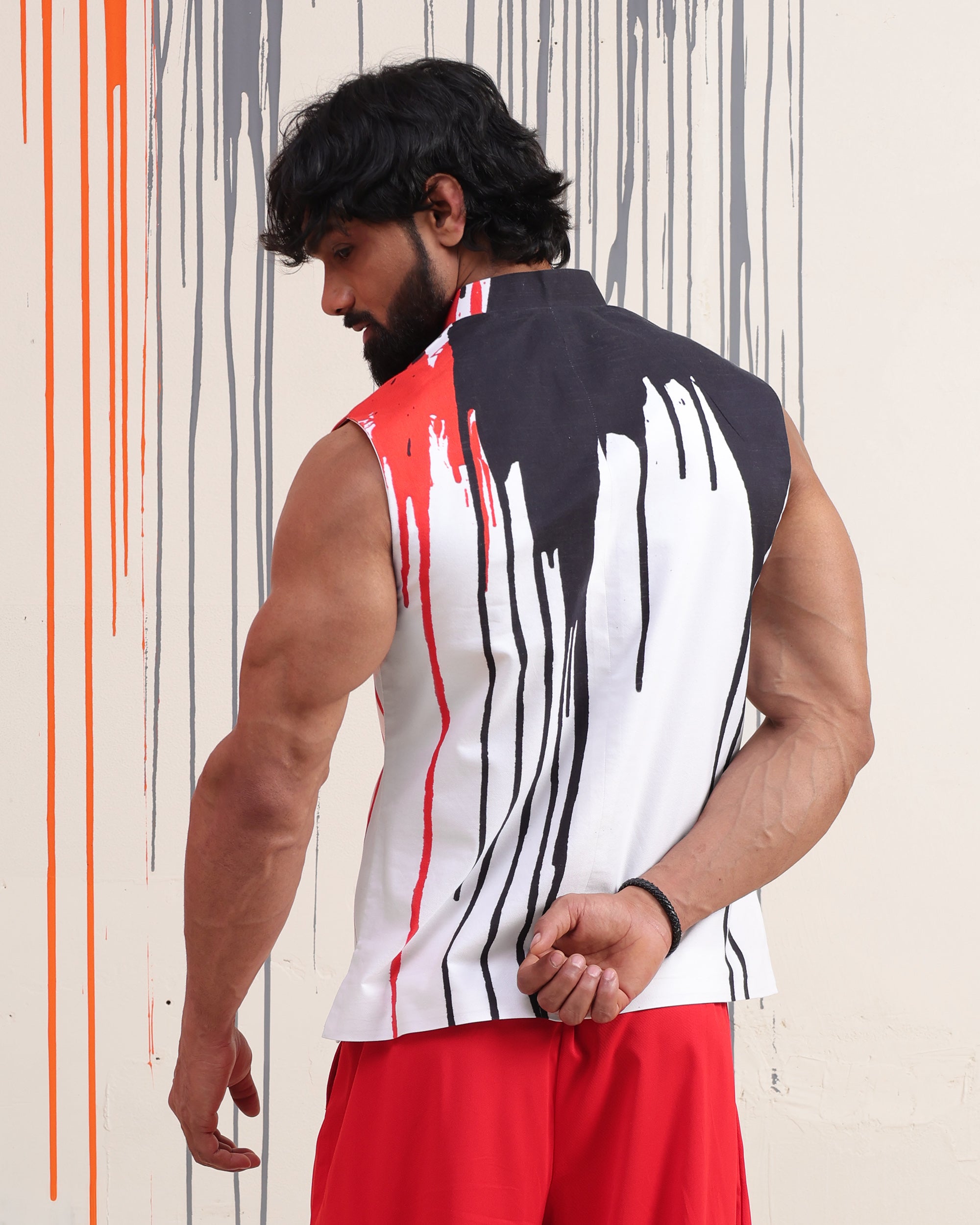 Traces Black White & Red Vest - view 2