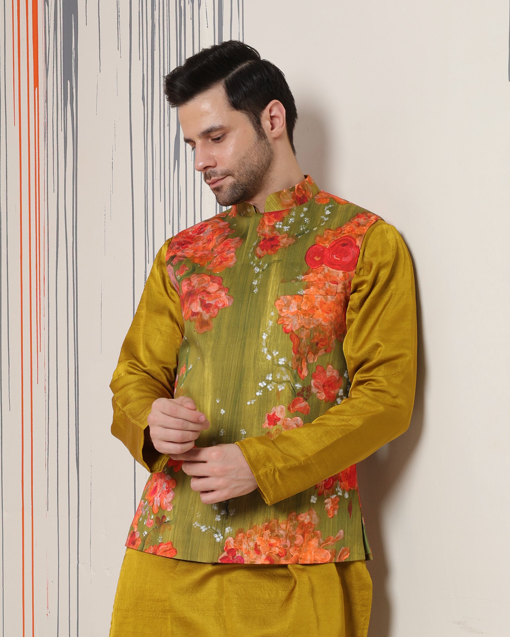 Bougainvillea & Moss Vest - view 5
