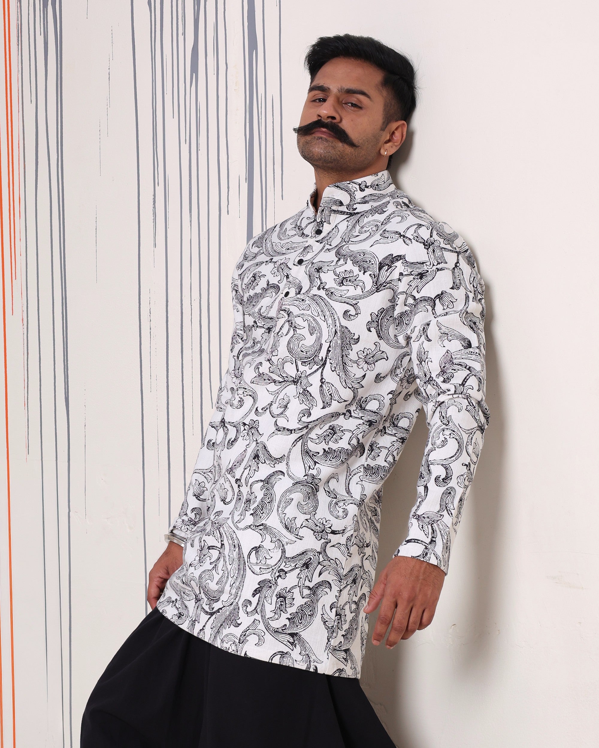 Florentine Scroll Mid-length Kurta - view 5