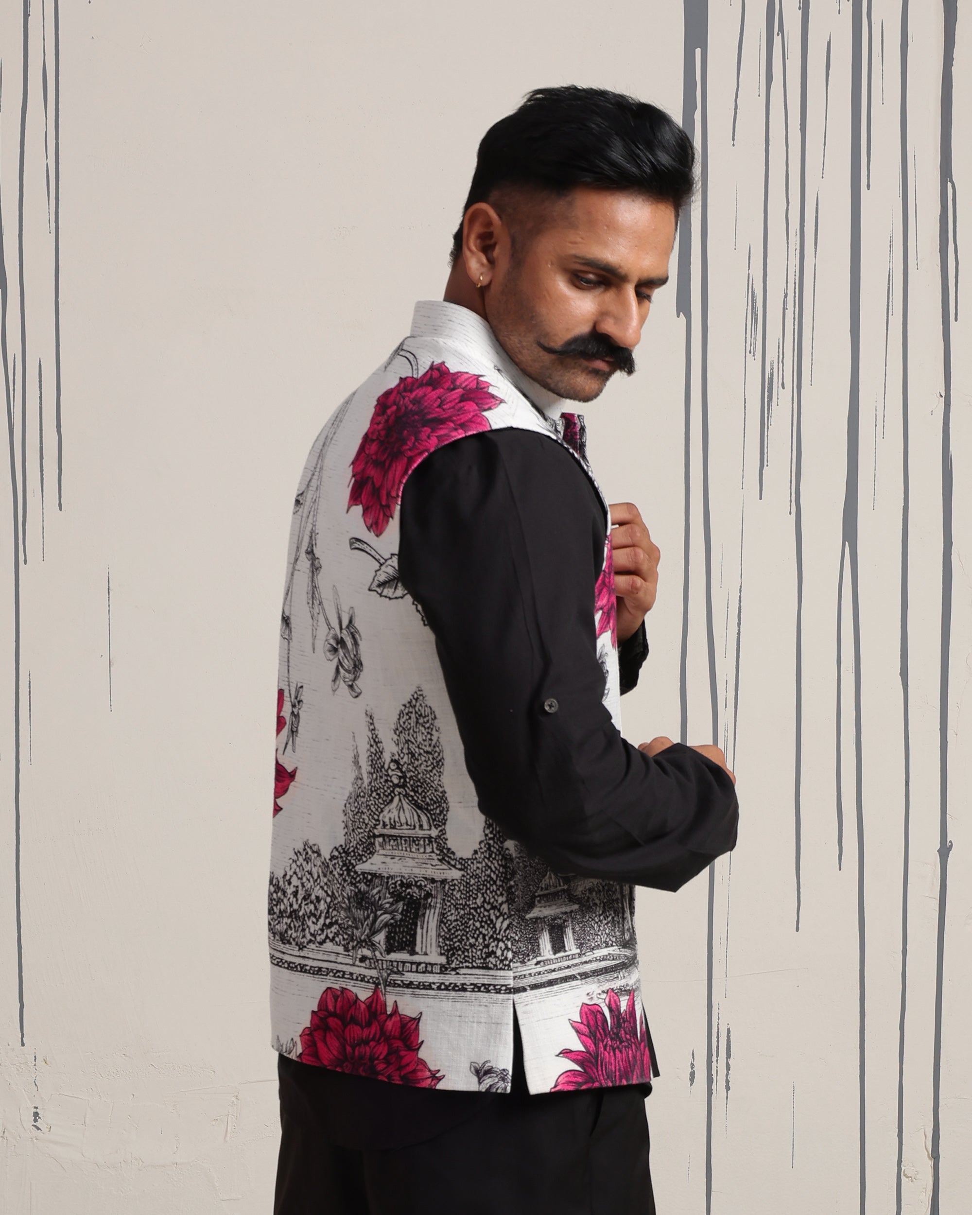 Dahlia Court Vest - view 3